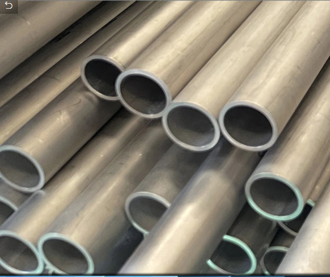 Corrosion Resistant Titanium Alloy Tubes ASTM B338 Seamless Titanium Tubing Pipe