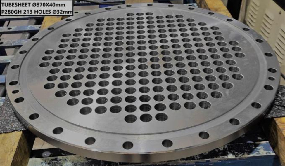 Titanium Gr1 Gr2 Heat Exchanger Tube Sheet SA182 F304L F316L Clad Plate Tube Sheets